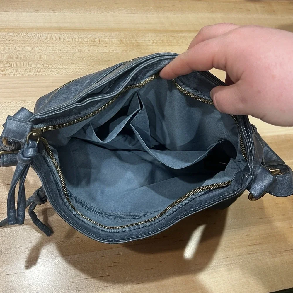 Stone‎ Mountain USA Blue Faux Leather Crossbody Bag